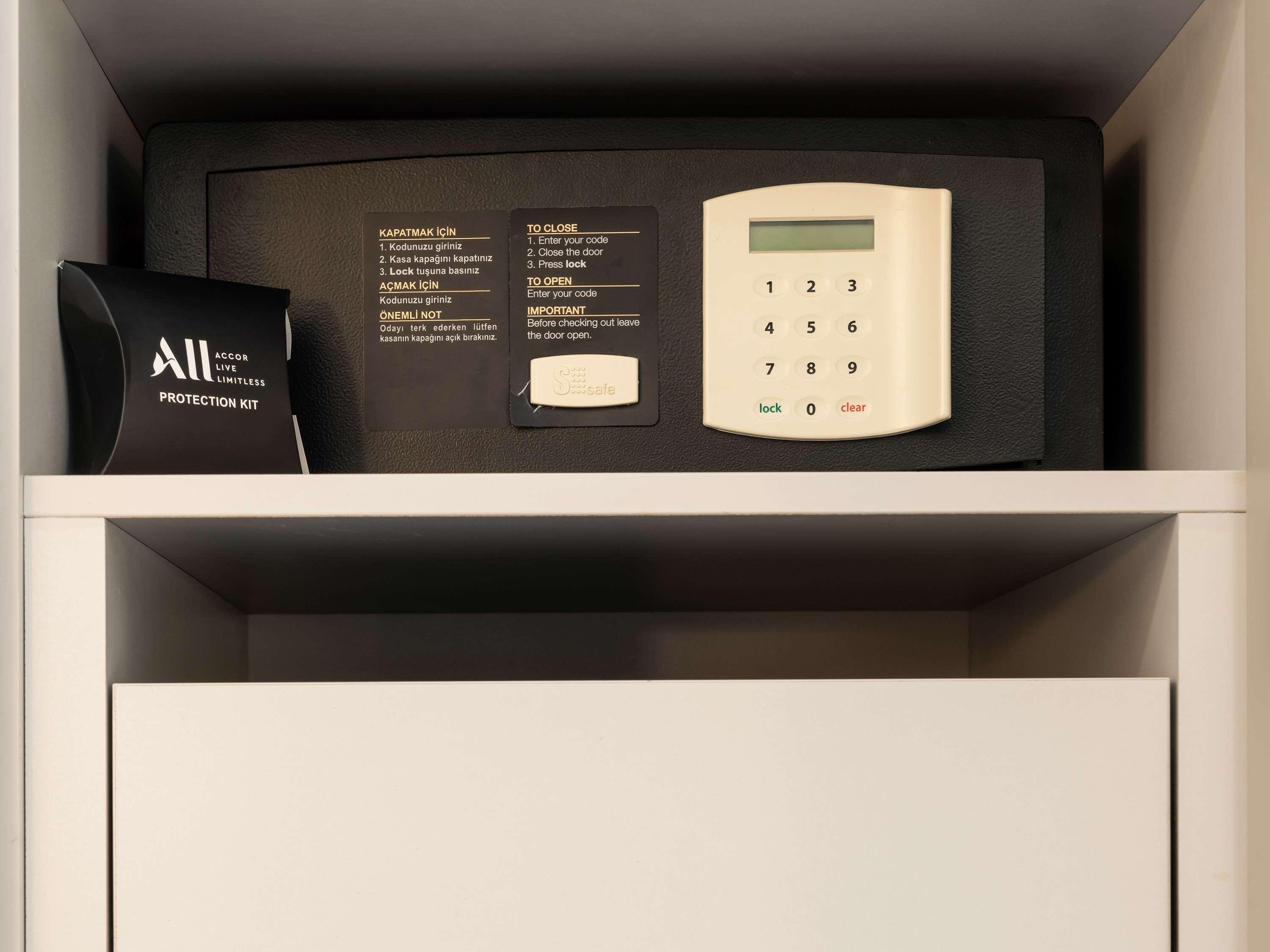 The Artisan Istanbul Mgallery Exterior photo A safe in a hotel room
